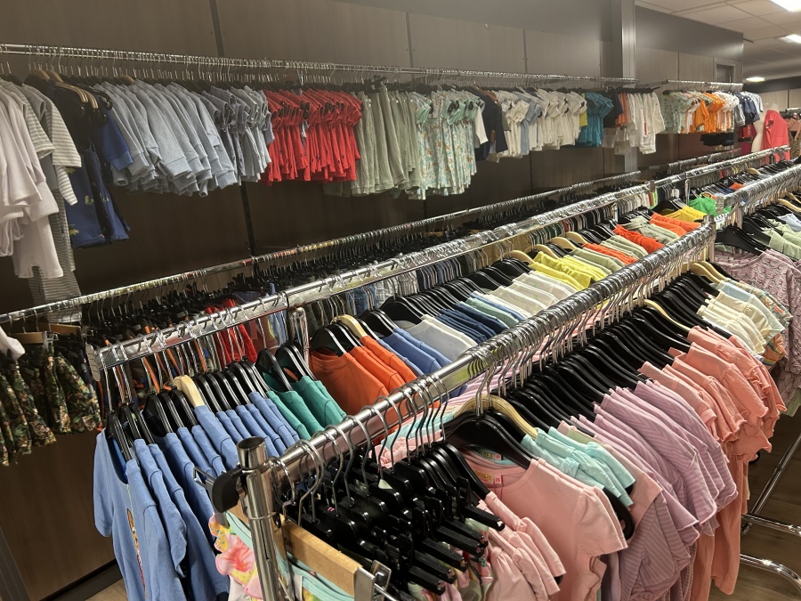 Groot stockverkoopweekend kleding baby's, kinderen, dames en heren - 2