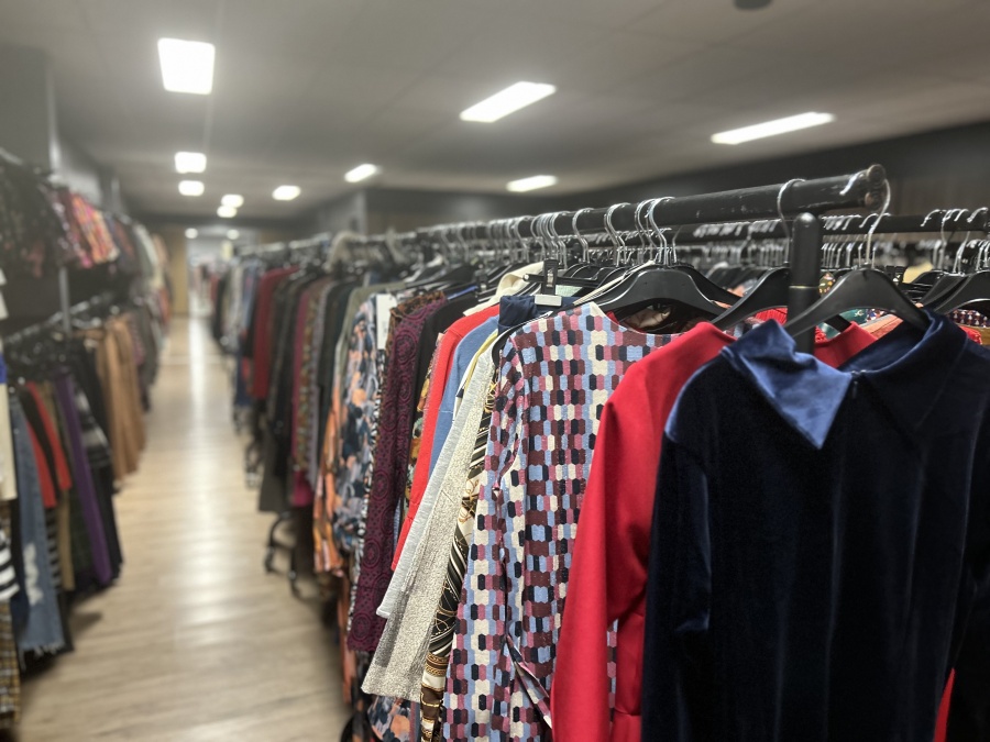 Grote stockverkoop dames- heren en kinderkleding aan 5 euro/ stuks - 3