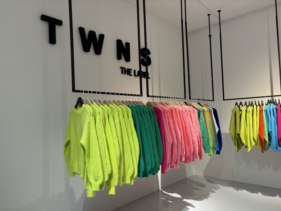 TWNS the label stock- en sample sale