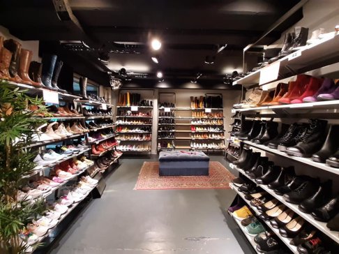 fluctueren ondergronds bezoek OUTLETS: Bekijk alle schoenen outlet winkels