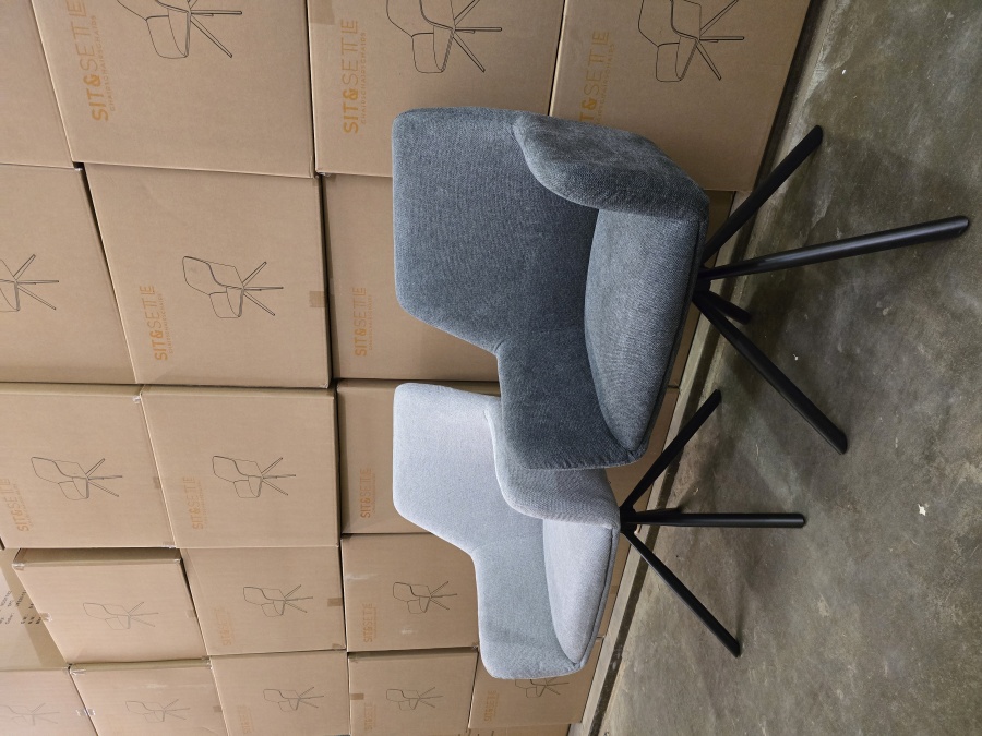 Crazy containerverkoop S&S highquality stoelen - 2