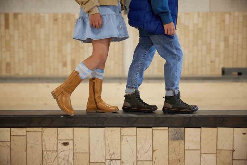 Stockverkoop Arwy kinder- en damesschoenen